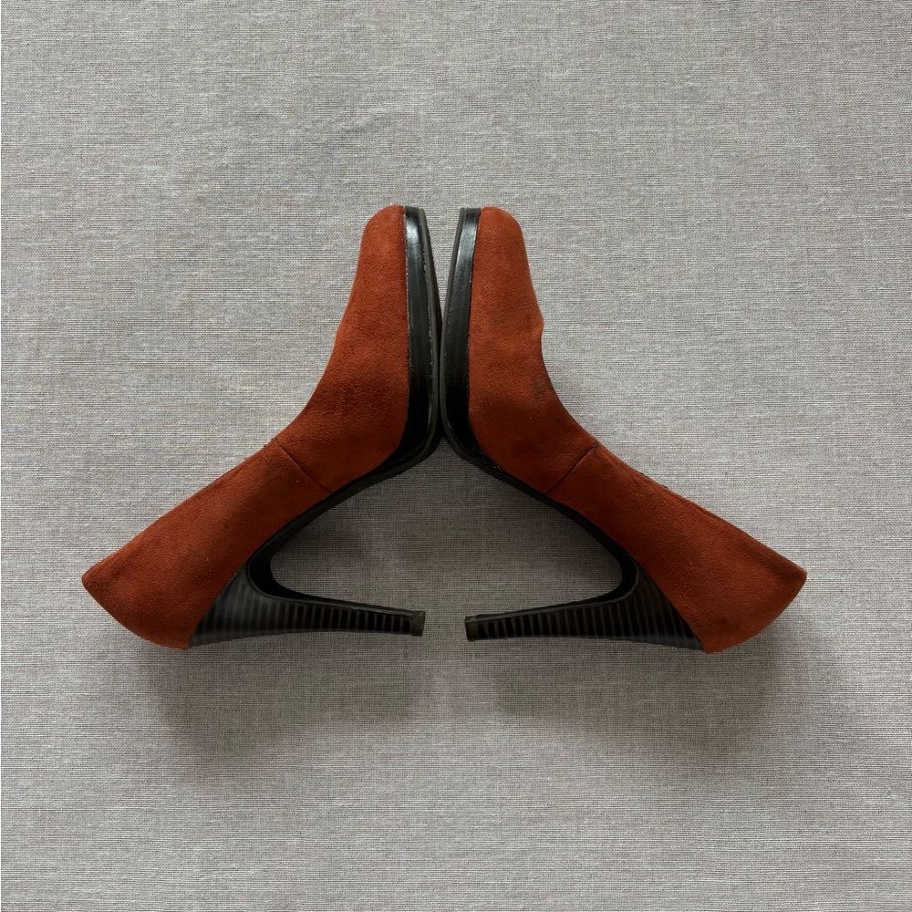 Apt. 9 vintage rust orange work academia heels. - Picture 2 of 9